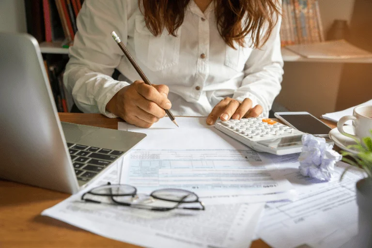 投資信託の税金は確定申告をしないといけない?