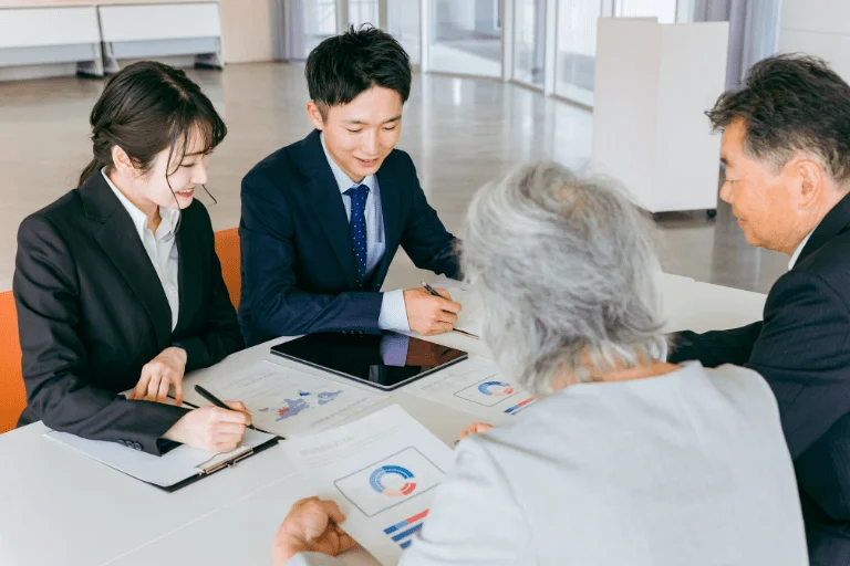 投資信託の運用に困った場合はお金の専門家に相談を