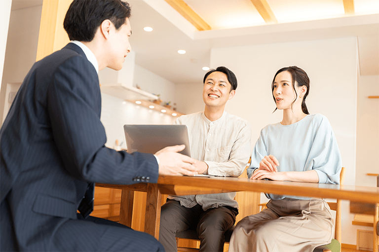 保険代理店の営業職に向いている人・向いていない人の特徴