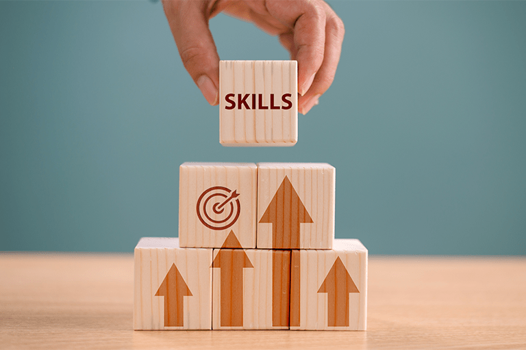 保険営業で求められるスキルとは?現役で活躍する人に共通する4つの特徴
