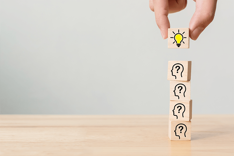 保険業界が直面している4つの課題とは