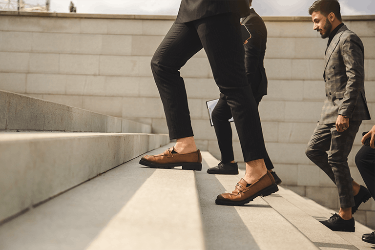 外資系保険会社から保険代理店への転職が増えている背景