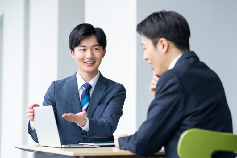 保険代理店の営業職に向いてる人の特徴とは