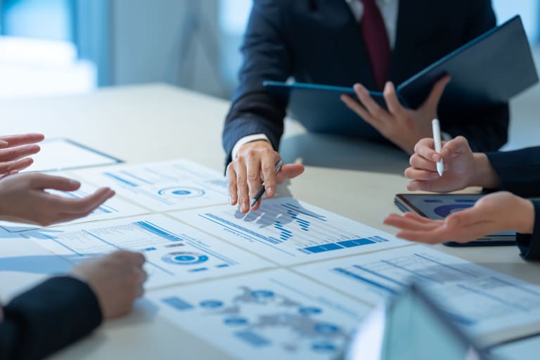 営業職で高収入を狙うには?