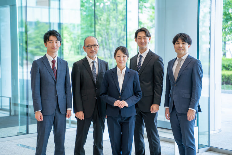 【年代別】営業職の平均年収