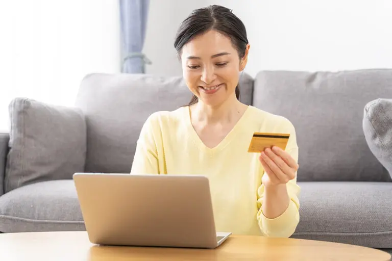 カードローンの仕組みを解説！特徴や他のローンとの違いは？