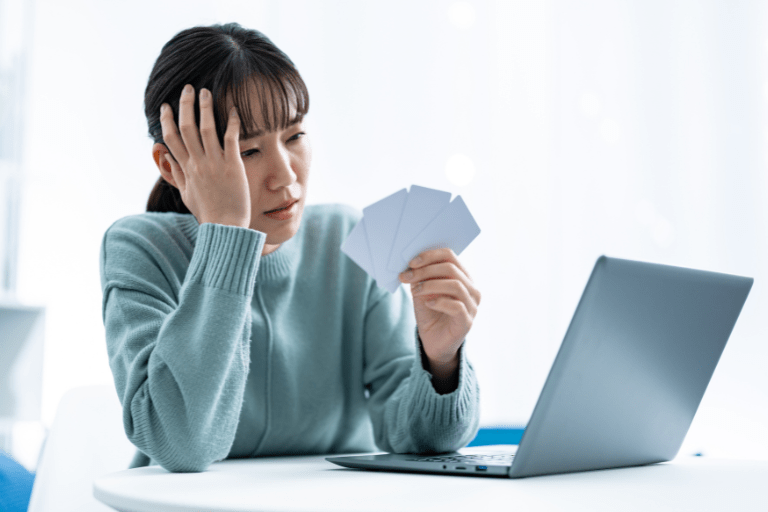レイクは他社借入があっても利用可能?審査時や総量規制の仕組みも解説